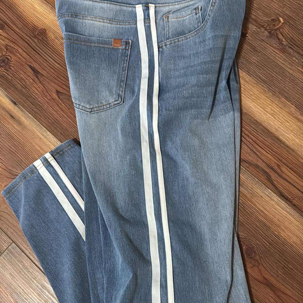 Halara denim Blue Jeans with White Stripe